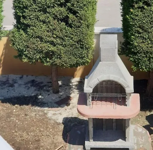 Βίλα Private With Pool Near The