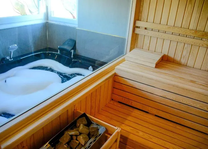 Villa Private With Pool Near The