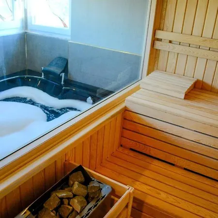 Villa Private With Pool Near The