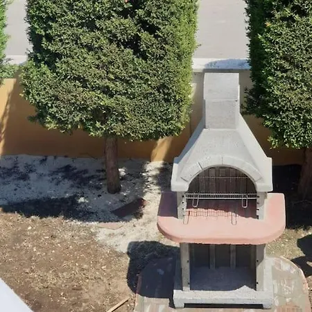 Villa Private With Pool Near The