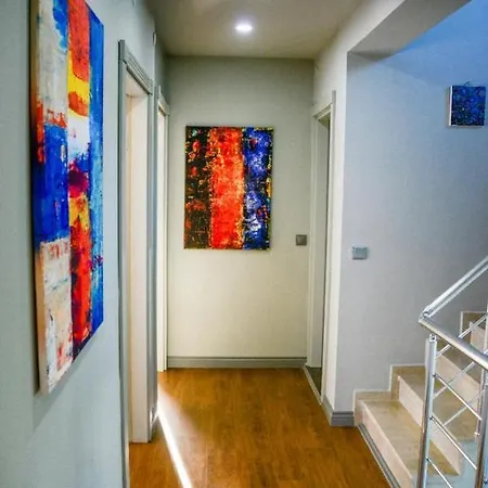 Private With Pool Near The * بيليك