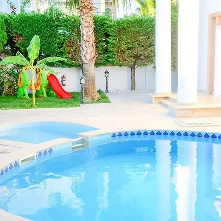 Private With Pool Near The וילה *